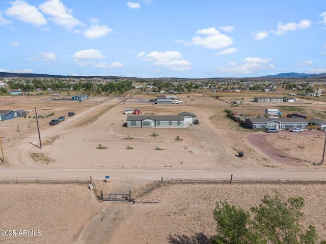 25221 N MITCHELL Road, Paulden, AZ 86334