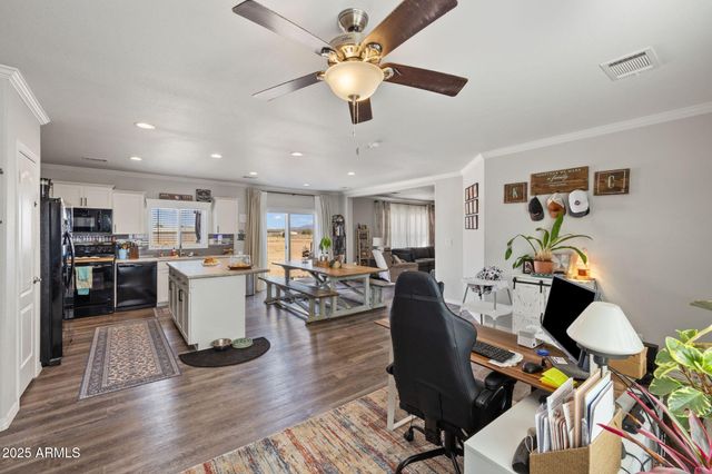 25221 N MITCHELL Road, Paulden, AZ 86334