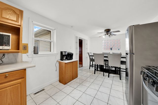 3431 S 58th Avenue, Cicero, IL 60804