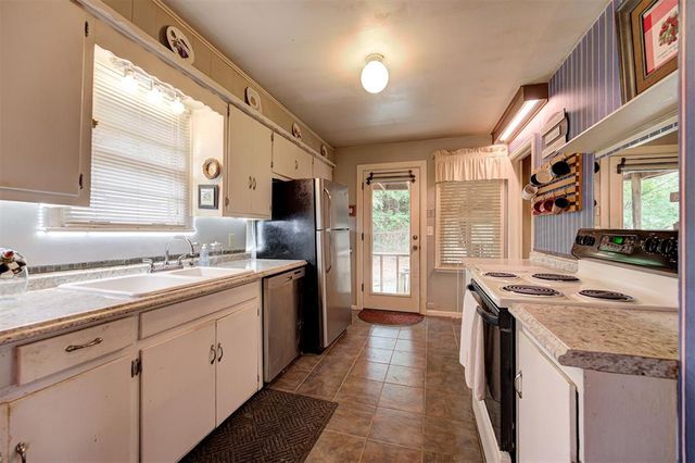 13050 S Pine Street, Edmond, OK 73034