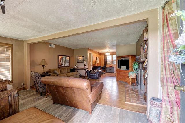 13050 S Pine Street, Edmond, OK 73034