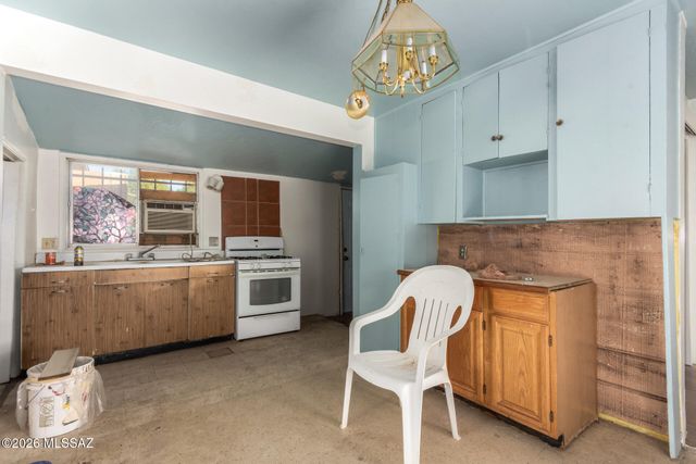 3649 S Bronson Avenue, Tucson, AZ 85713