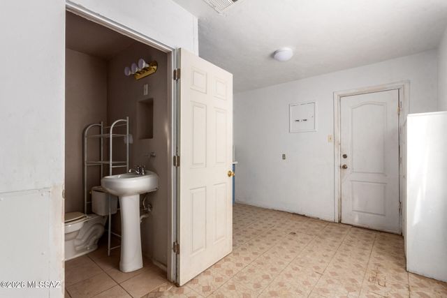 3649 S Bronson Avenue, Tucson, AZ 85713