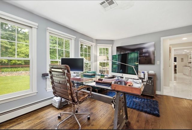 10 Donnelly Drive, Medfield, MA 02052