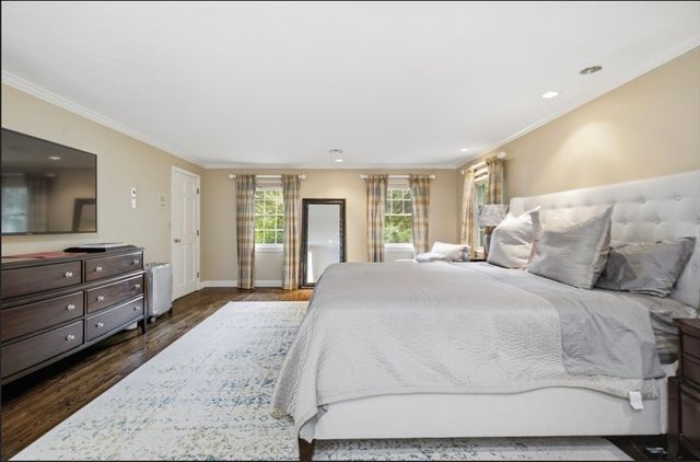 10 Donnelly Drive, Medfield, MA 02052