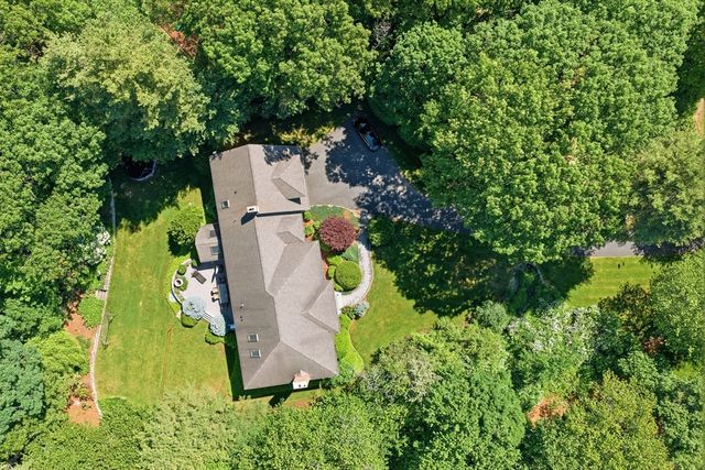 10 Donnelly Drive, Medfield, MA 02052