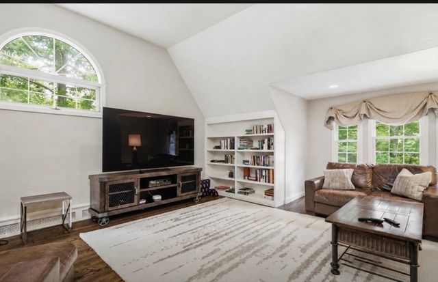10 Donnelly Drive, Medfield, MA 02052