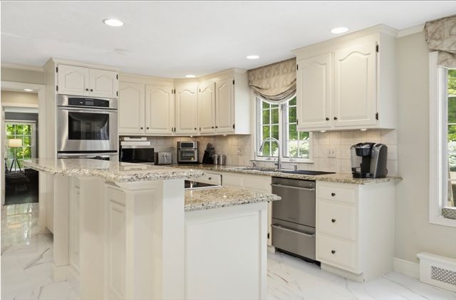 10 Donnelly Drive, Medfield, MA 02052