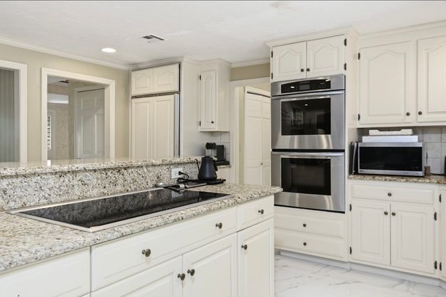 10 Donnelly Drive, Medfield, MA 02052