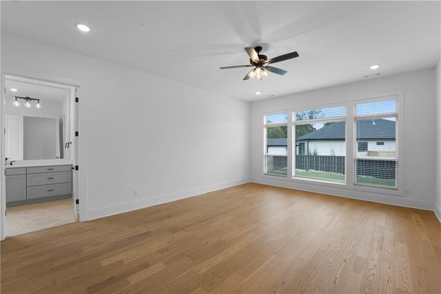 4201 S 88 Street, Bentonville, AR 72713