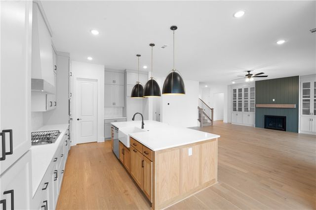 4201 S 88 Street, Bentonville, AR 72713