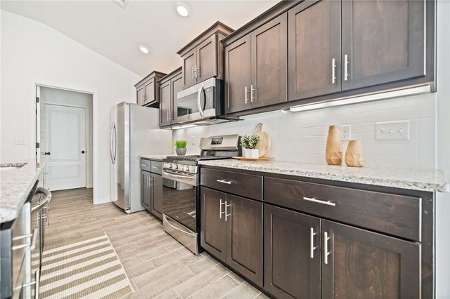 6007 NW Hoover Street, Bentonville, AR 72713