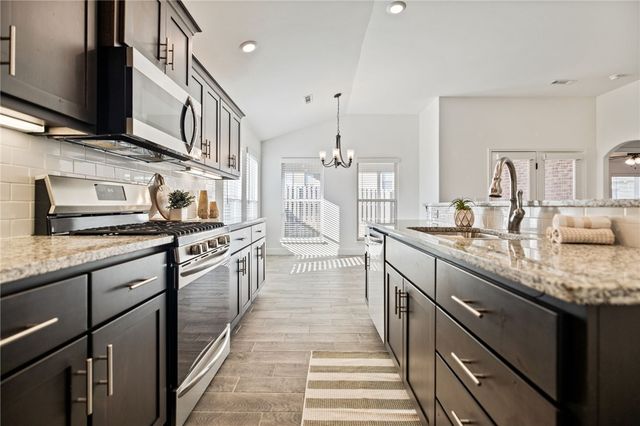 6007 NW Hoover Street, Bentonville, AR 72713