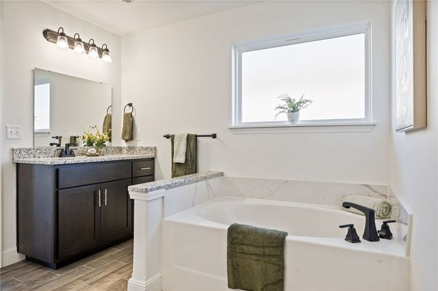 6007 NW Hoover Street, Bentonville, AR 72713