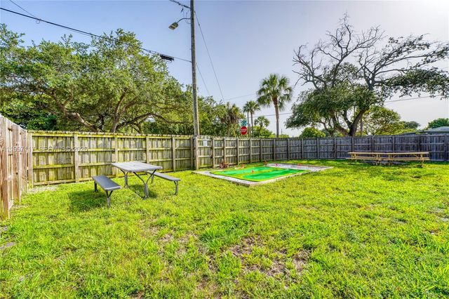 5627 NW 9th Ave, Miami, FL 33127