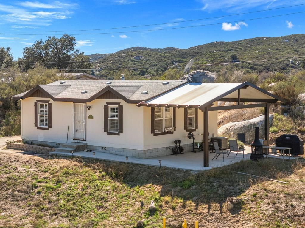 18525 Keyes Drive, Banning, CA 92220