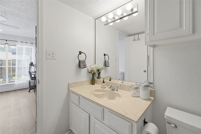 3550 Country Square Drive 505, Carrollton, TX 75006