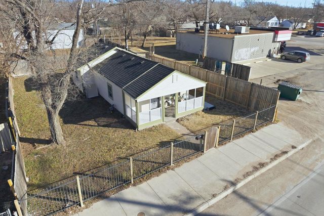 910 E Mount Vernon Rd, Wichita, KS 67211