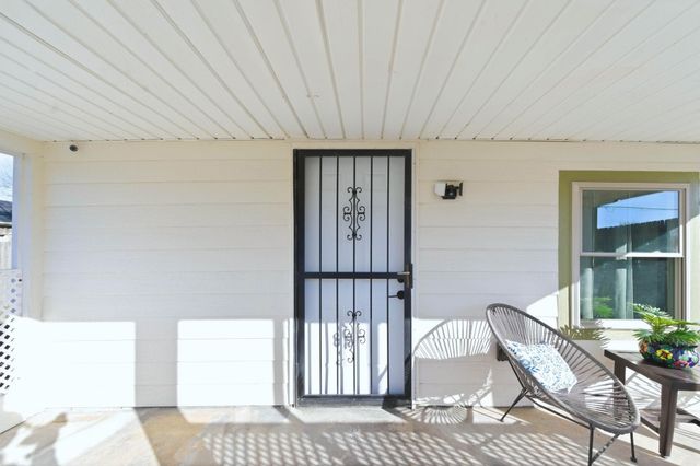 910 E Mount Vernon Rd, Wichita, KS 67211