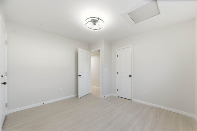 910 E Mount Vernon Rd, Wichita, KS 67211