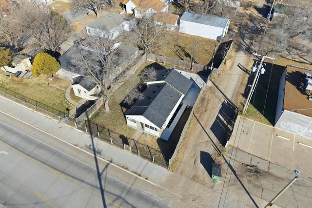 910 E Mount Vernon Rd, Wichita, KS 67211