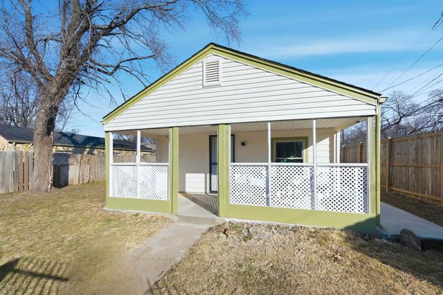 910 E Mount Vernon Rd, Wichita, KS 67211