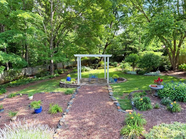 7029 Forest Hills Drive, Denver, NC 28037