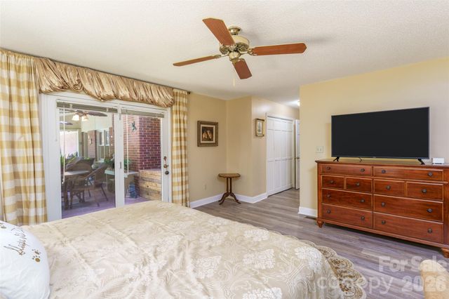 7029 Forest Hills Drive, Denver, NC 28037