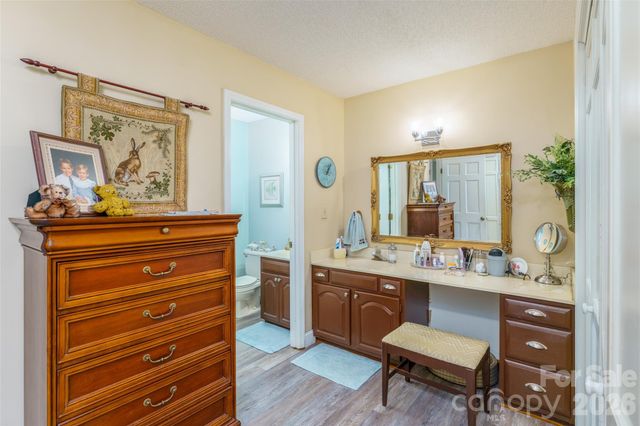 7029 Forest Hills Drive, Denver, NC 28037