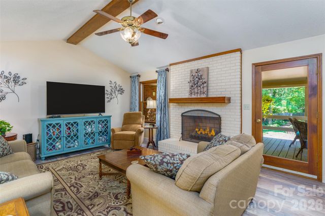 7029 Forest Hills Drive, Denver, NC 28037