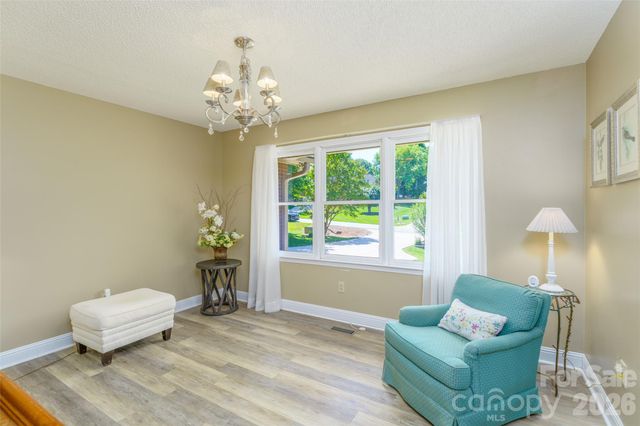 7029 Forest Hills Drive, Denver, NC 28037