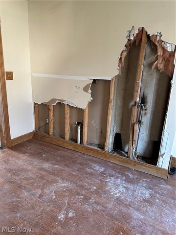 215 Woodlawn Avenue, Geneva, OH 44041