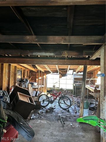 215 Woodlawn Avenue, Geneva, OH 44041