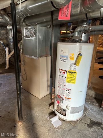 215 Woodlawn Avenue, Geneva, OH 44041