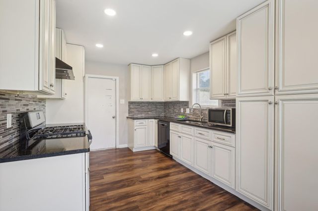 3212 Wavecrest Street, League City, TX 77573