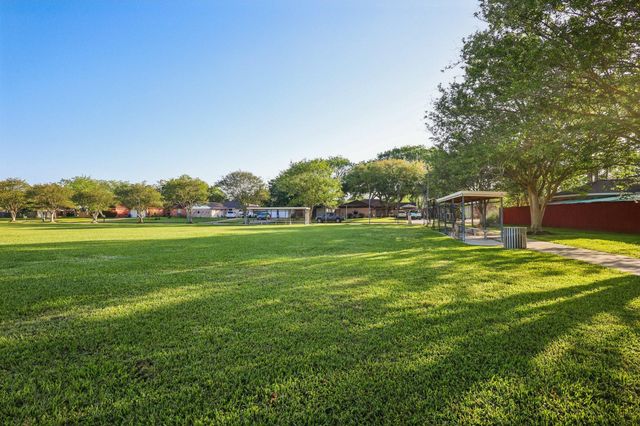 3212 Wavecrest Street, League City, TX 77573