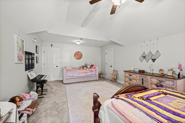 8214 Belle Helene Dr, Denham Springs, LA 70726