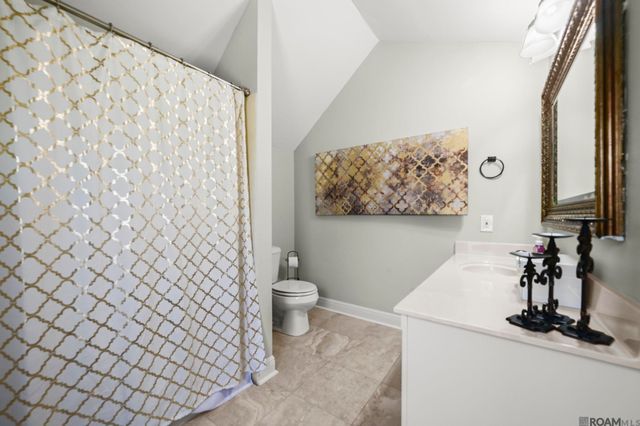 8214 Belle Helene Dr, Denham Springs, LA 70726