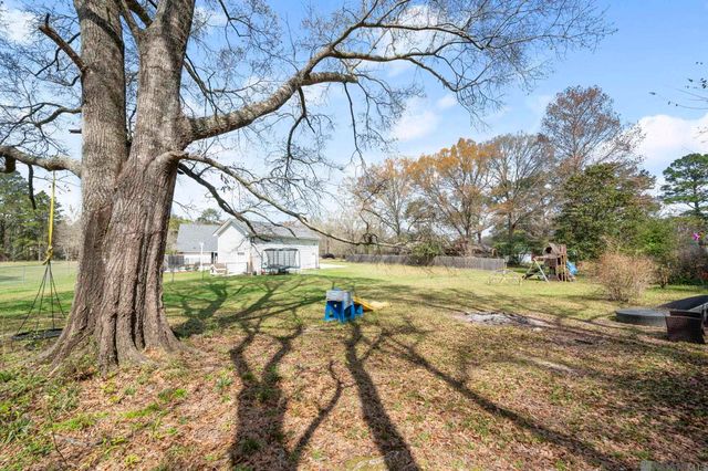 8214 Belle Helene Dr, Denham Springs, LA 70726