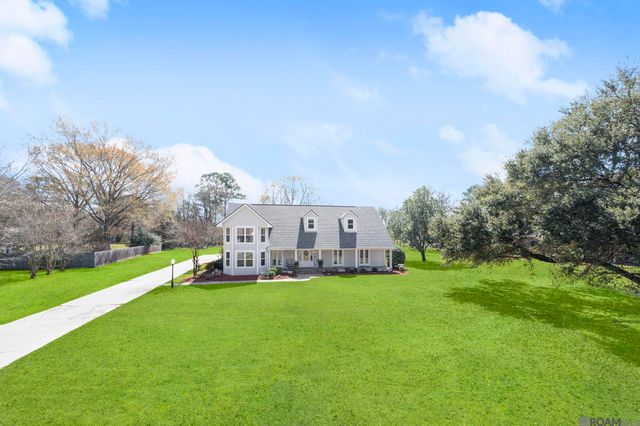 8214 Belle Helene Dr, Denham Springs, LA 70726