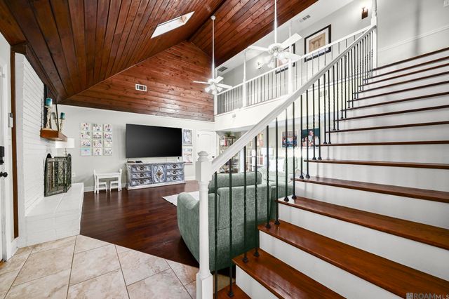 8214 Belle Helene Dr, Denham Springs, LA 70726