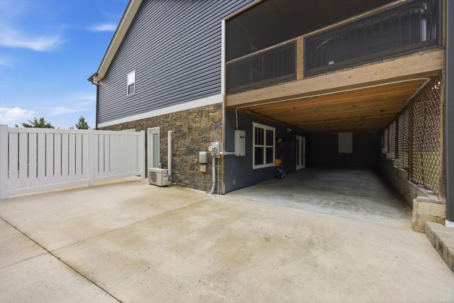 1723 Mccallie Ferry Road, Soddy Daisy, TN 37379