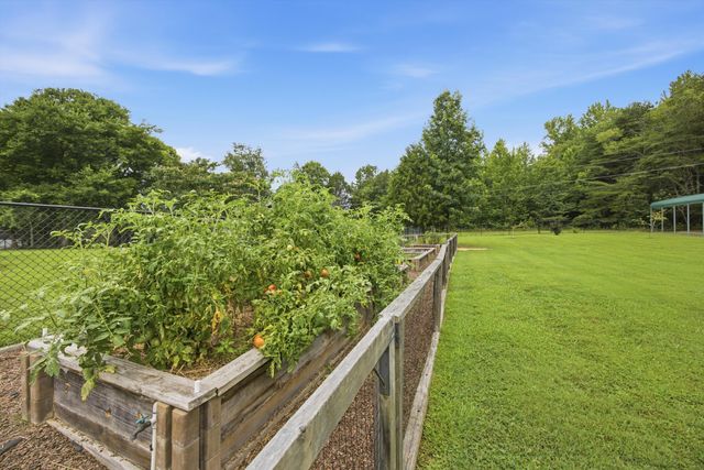 1723 Mccallie Ferry Road, Soddy Daisy, TN 37379
