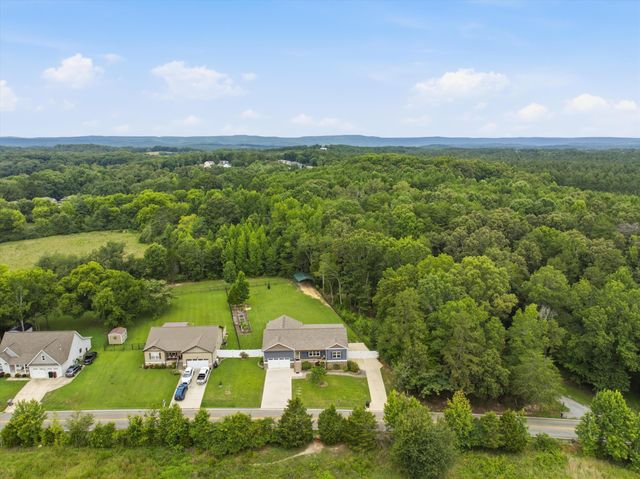 1723 Mccallie Ferry Road, Soddy Daisy, TN 37379
