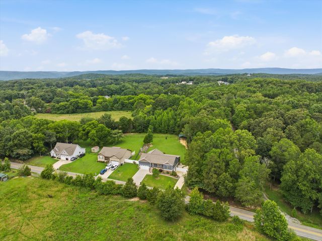1723 Mccallie Ferry Road, Soddy Daisy, TN 37379