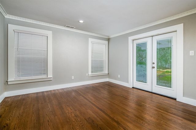 905 Haynes Street, Denton, TX 76201