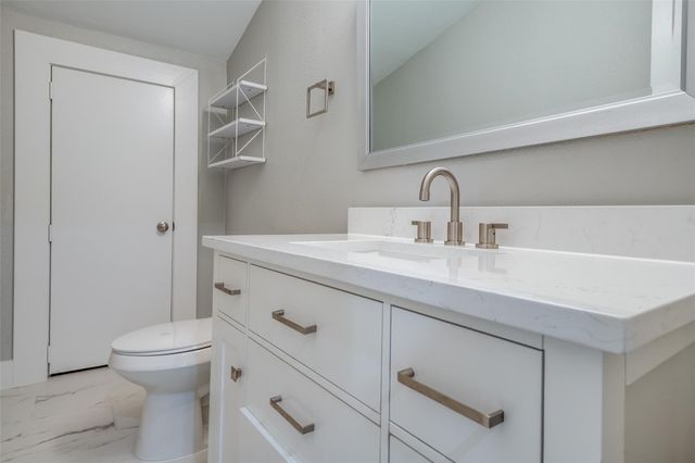 905 Haynes Street, Denton, TX 76201