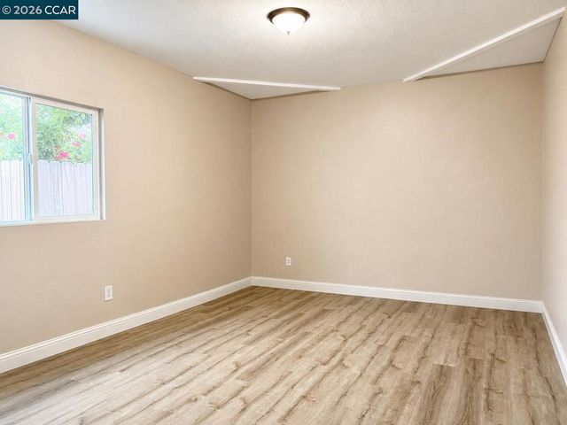 1531 Bayo Vista Ave, San Pablo, CA 94806