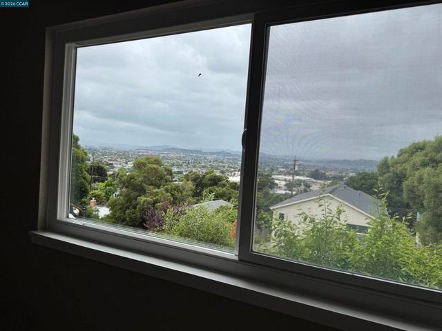 1531 Bayo Vista Ave, San Pablo, CA 94806