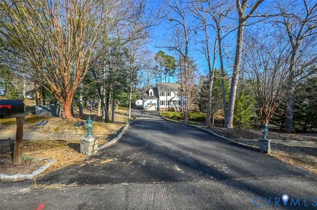 8250 Hanover Grove Blvd, Mechanicsville, VA 23111